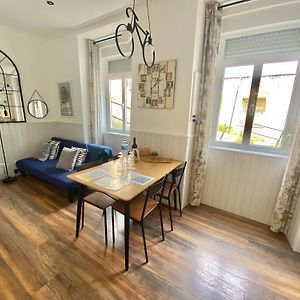 Flat Graca 48